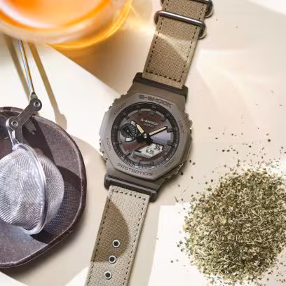 G-Shock GA-B2100CT-5A — вид сбоку